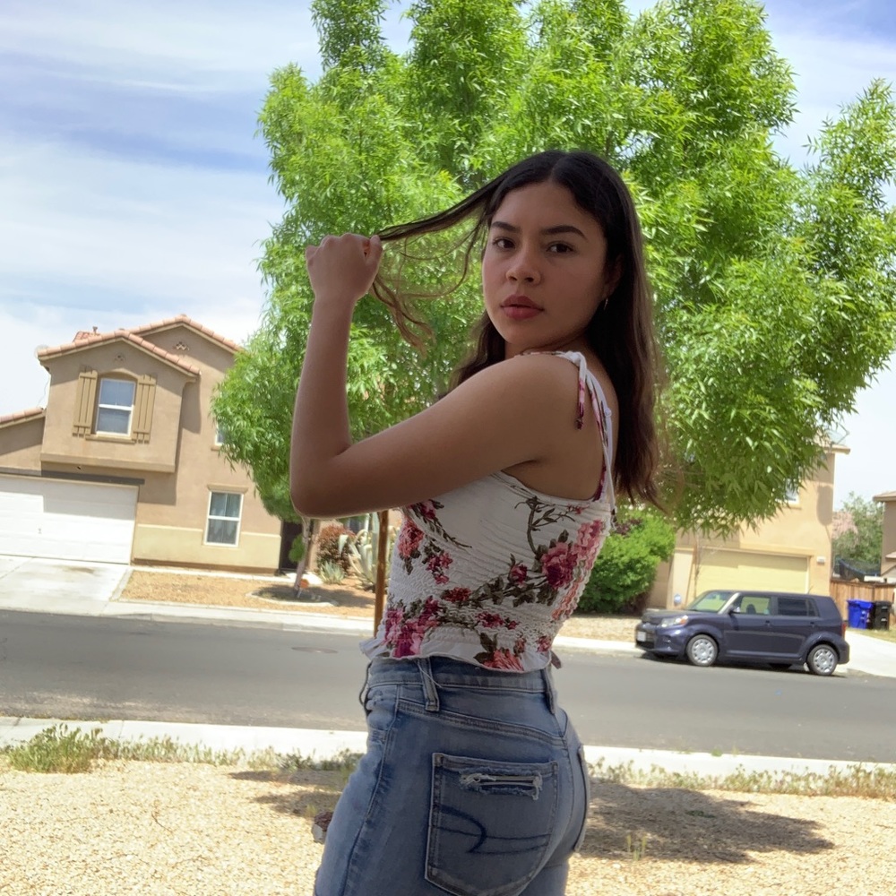 Meet your Posher, Yeraldin